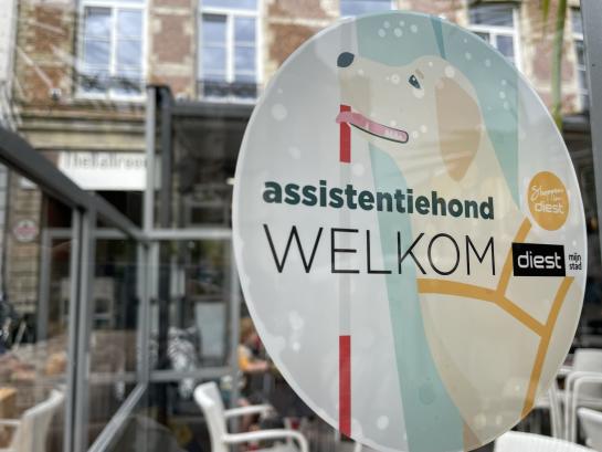 Sticker assistentiehond welkom
